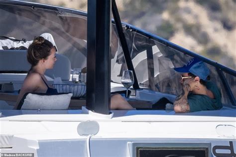 harry styles yacht olivia wilde.